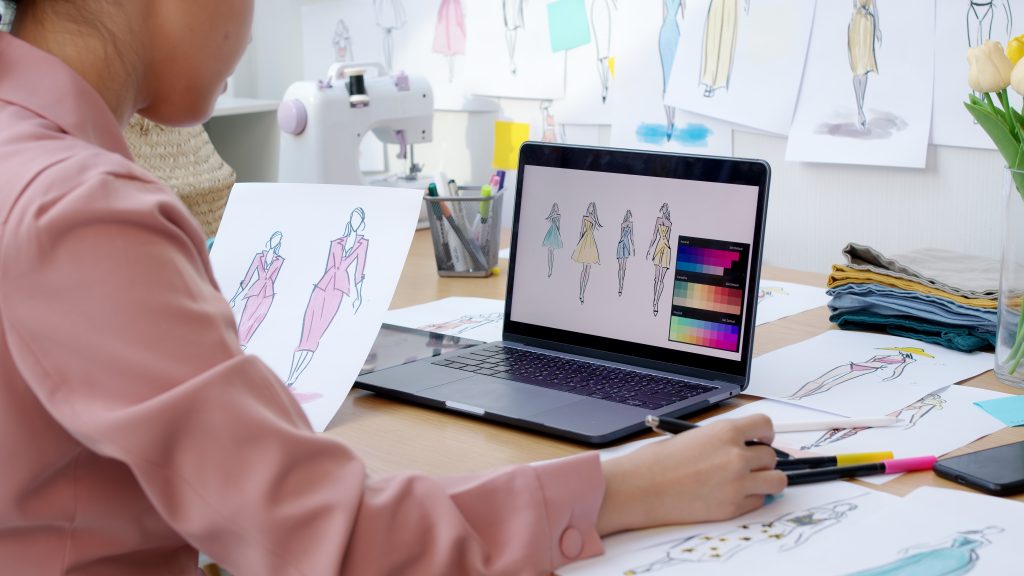 Using 3D digital sampling to minimize apparel sourcing costs for global brands.